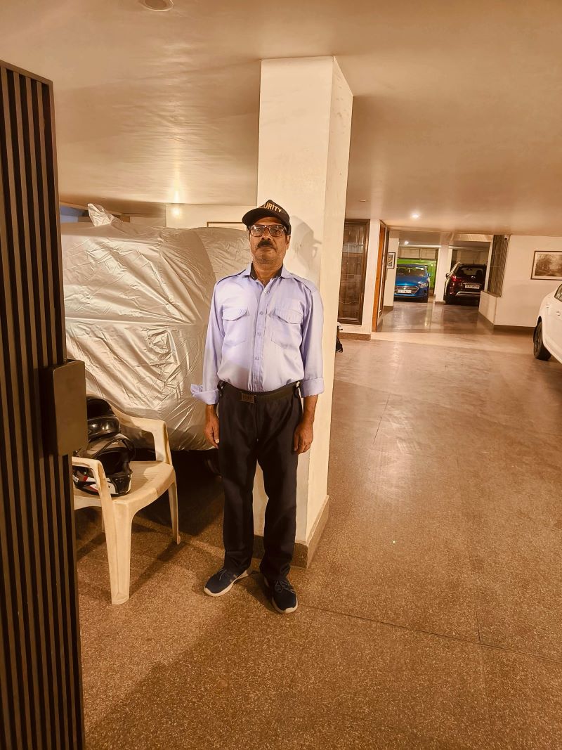 security guard in delhi